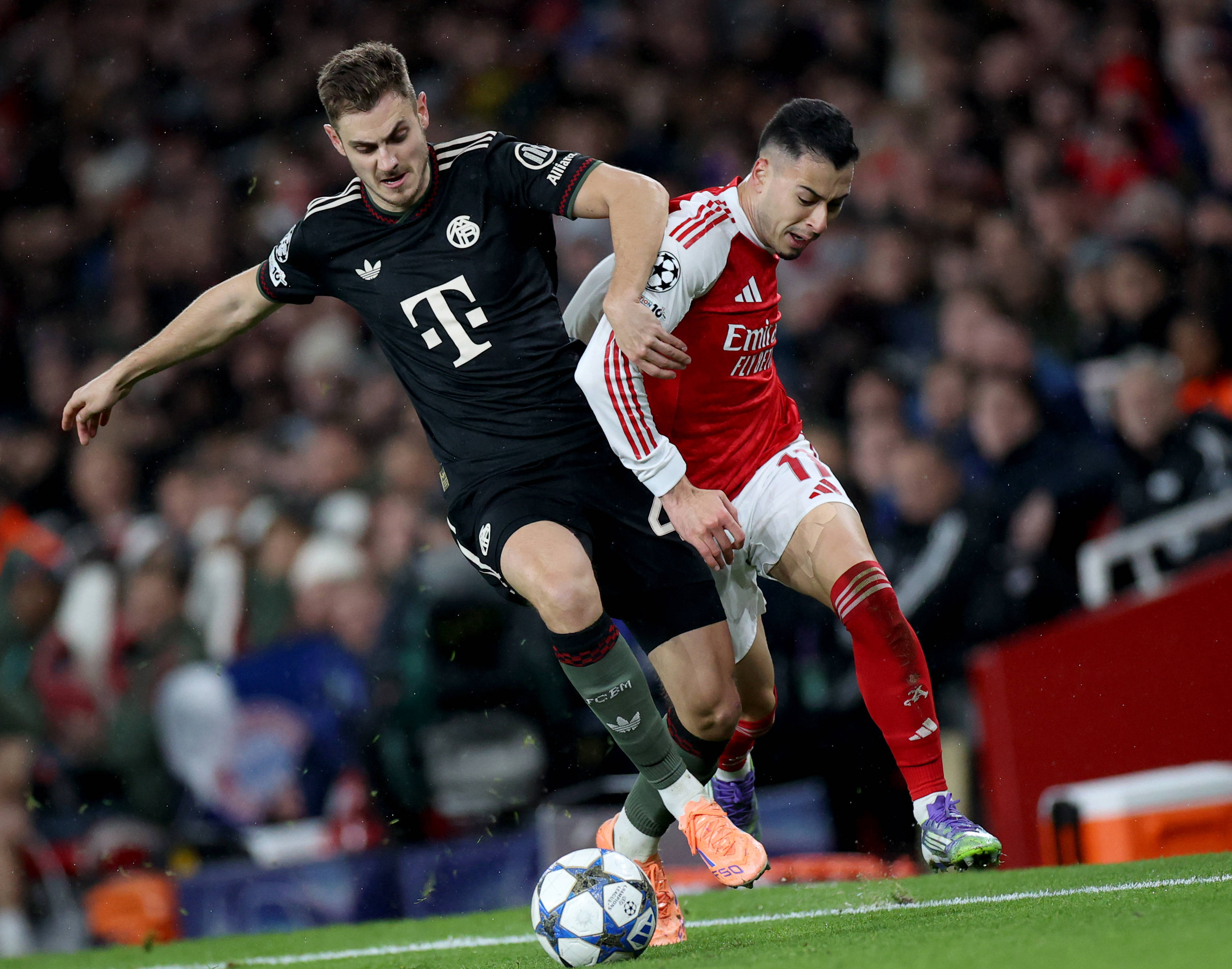 土媒：卢克曼接受加拉塔萨雷900万欧年薪，在等俱乐部谈妥