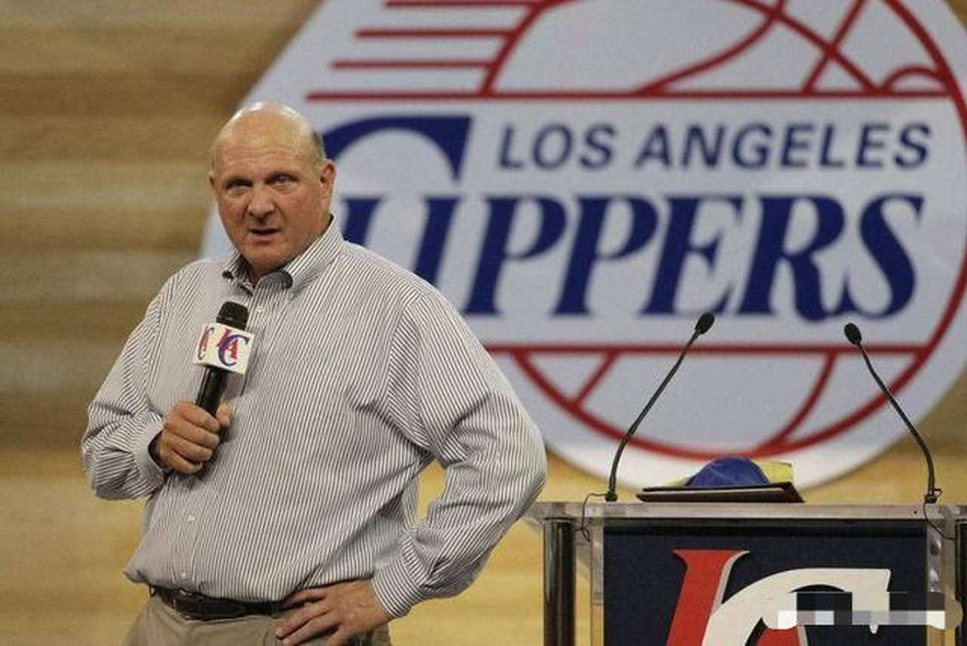 NBA最新消息：格林32+11封神！火箭险胜老鹰，特雷杨19+12拉胯